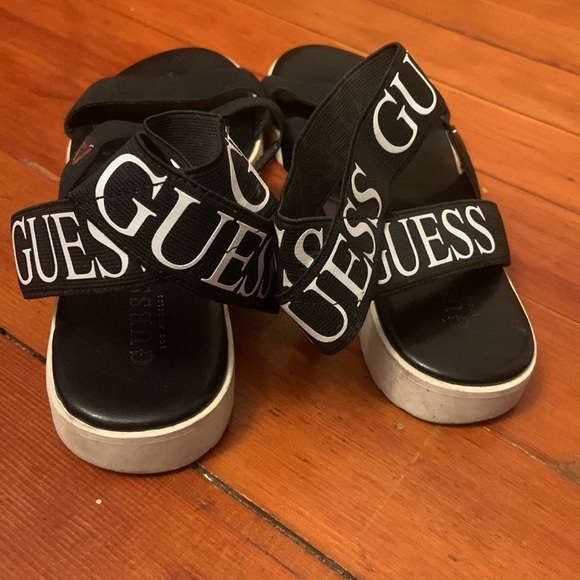 Guess ankle strap sandals - Picture 3 of 4